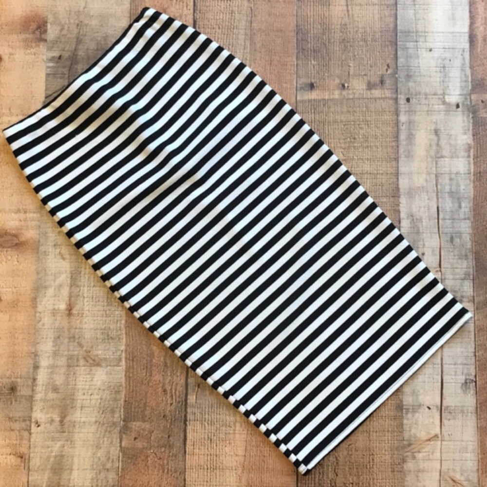 Striped Pencil Skirt - Picture 2 of 5